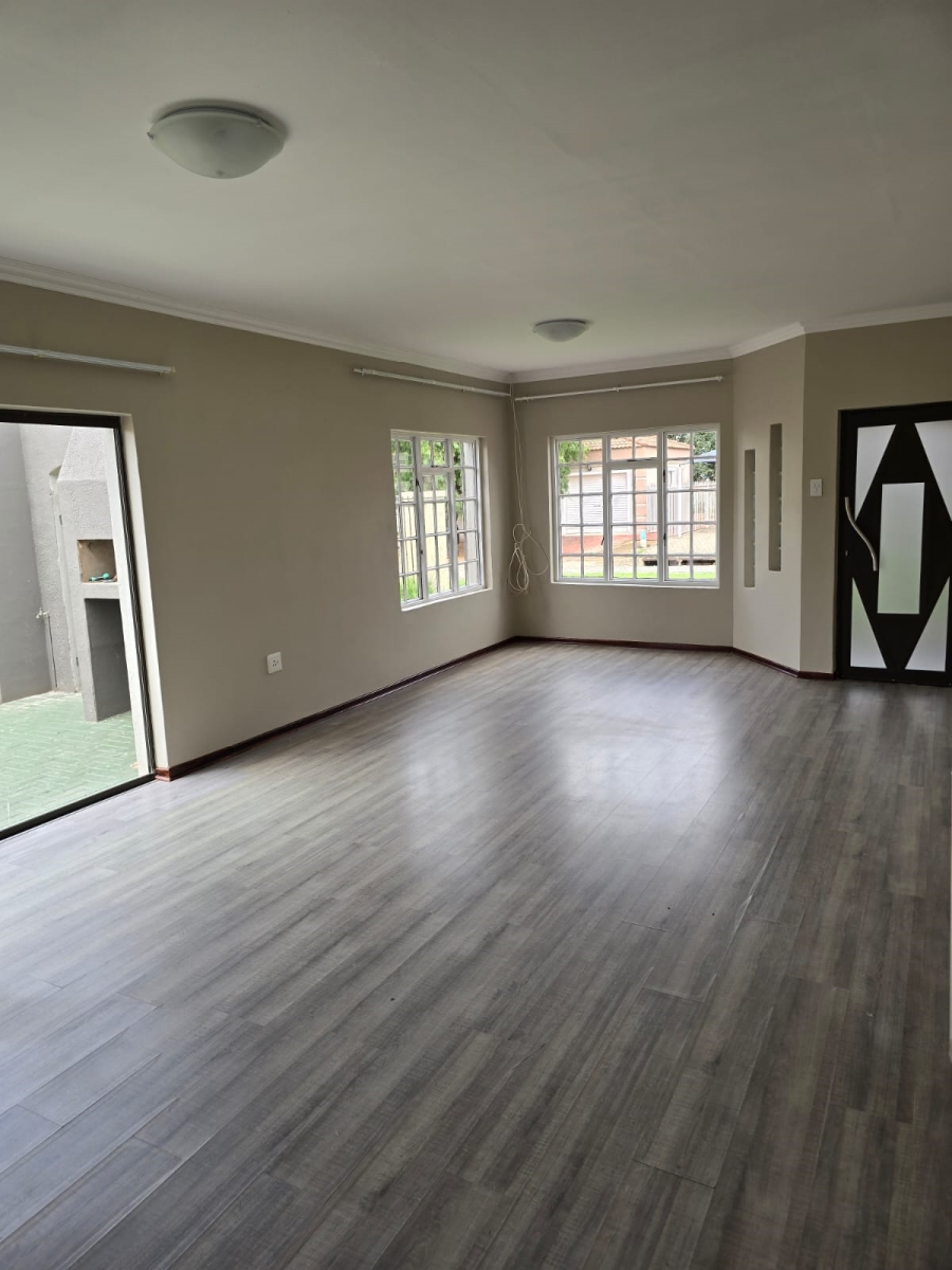 4 Bedroom Property for Sale in Mandela View Free State